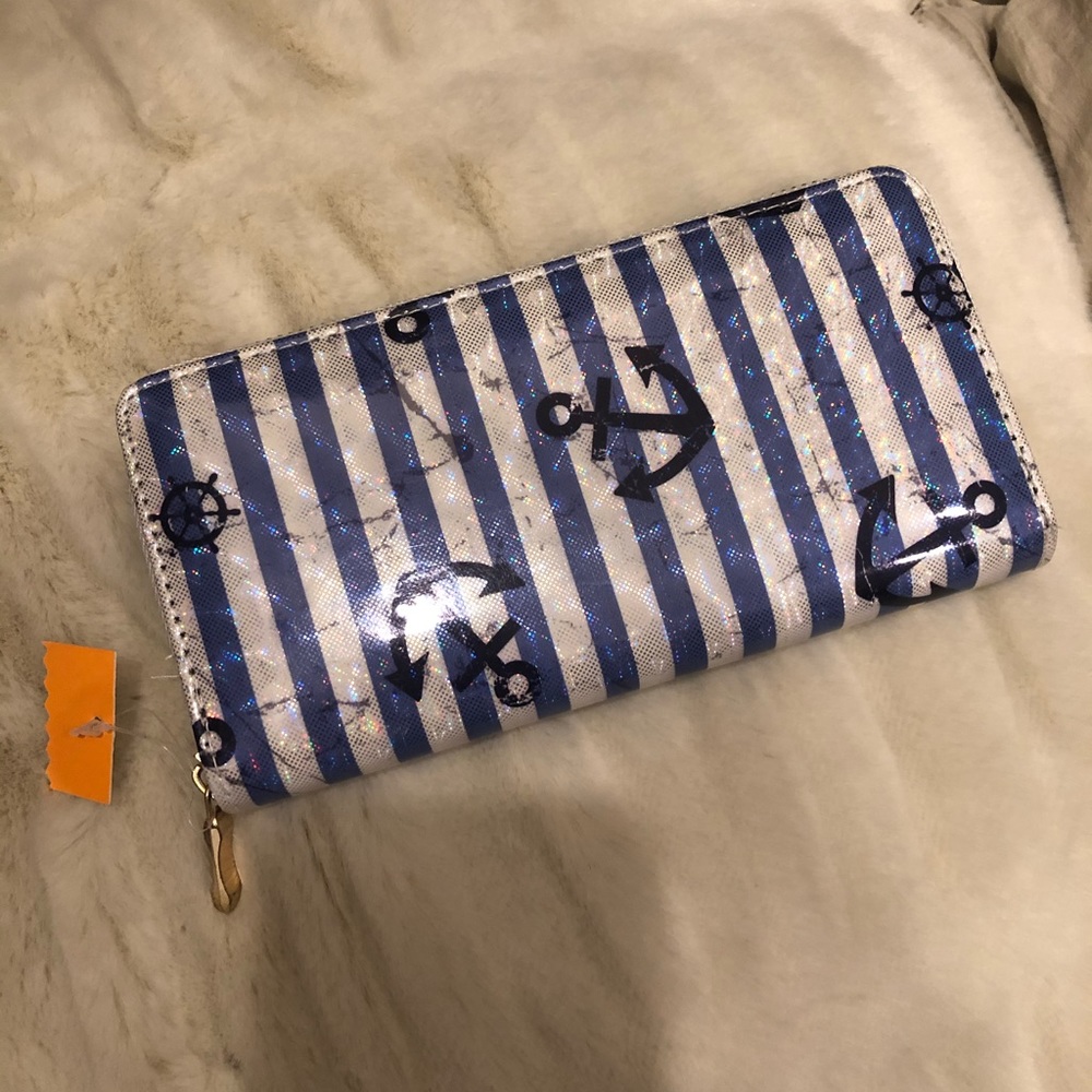 BNWT Nautical zip around wallet